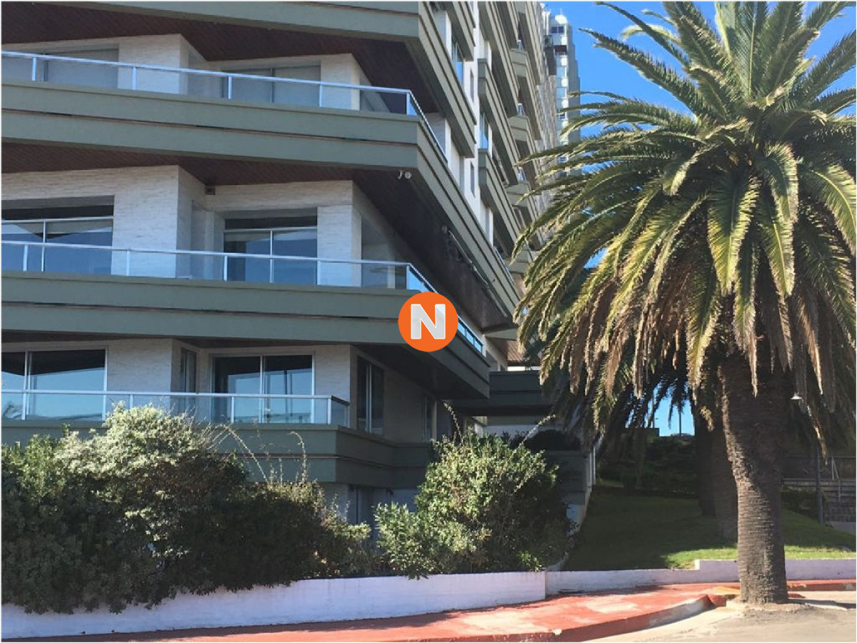 Apartamento Ref.200972 - Apartamento en Venta y Alquiler, Peninsula, Punta del Este, 3 Dormitorios.