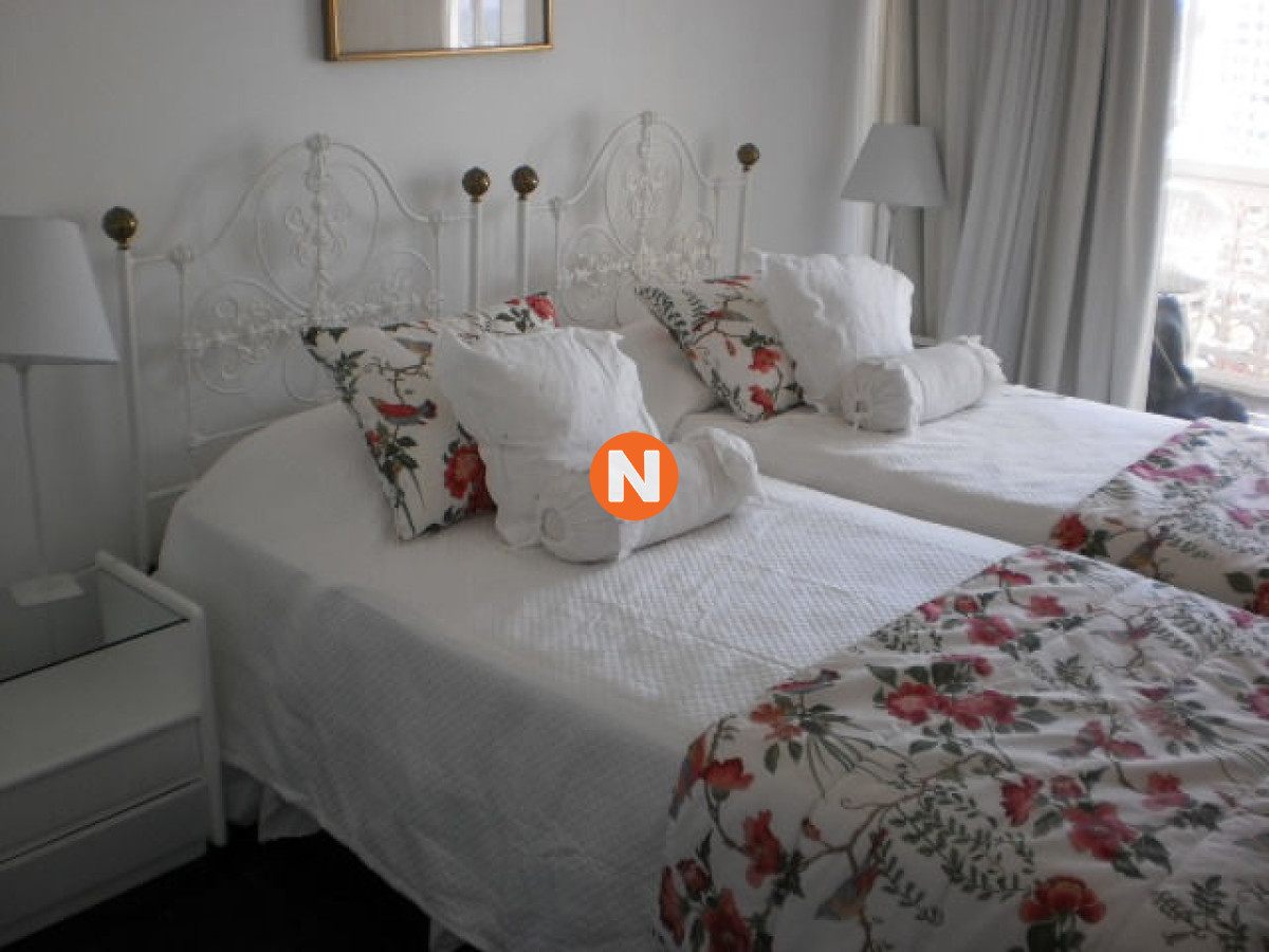 Apartamento Ref.201023 - Apartamento en Venta, Mansa, Punta del Este, 3 Dormitorios.
