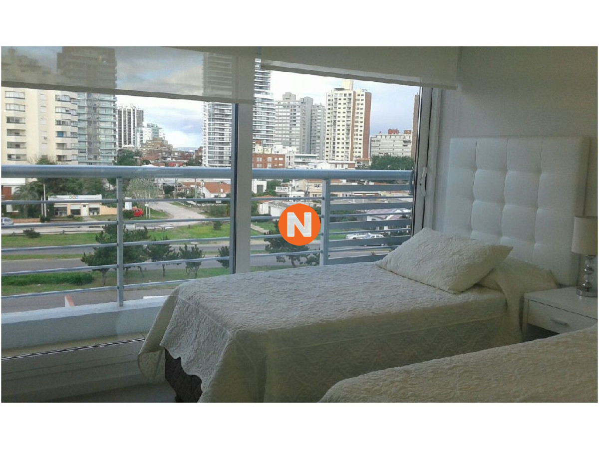 Apartamento Ref.201223 - Apartamento en Venta, Mansa, Punta del Este, 3 Dormitorios.