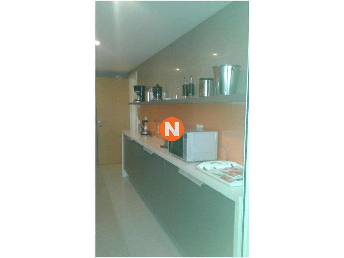 Apartamento Ref.201223 - Apartamento en Venta, Mansa, Punta del Este, 3 Dormitorios.