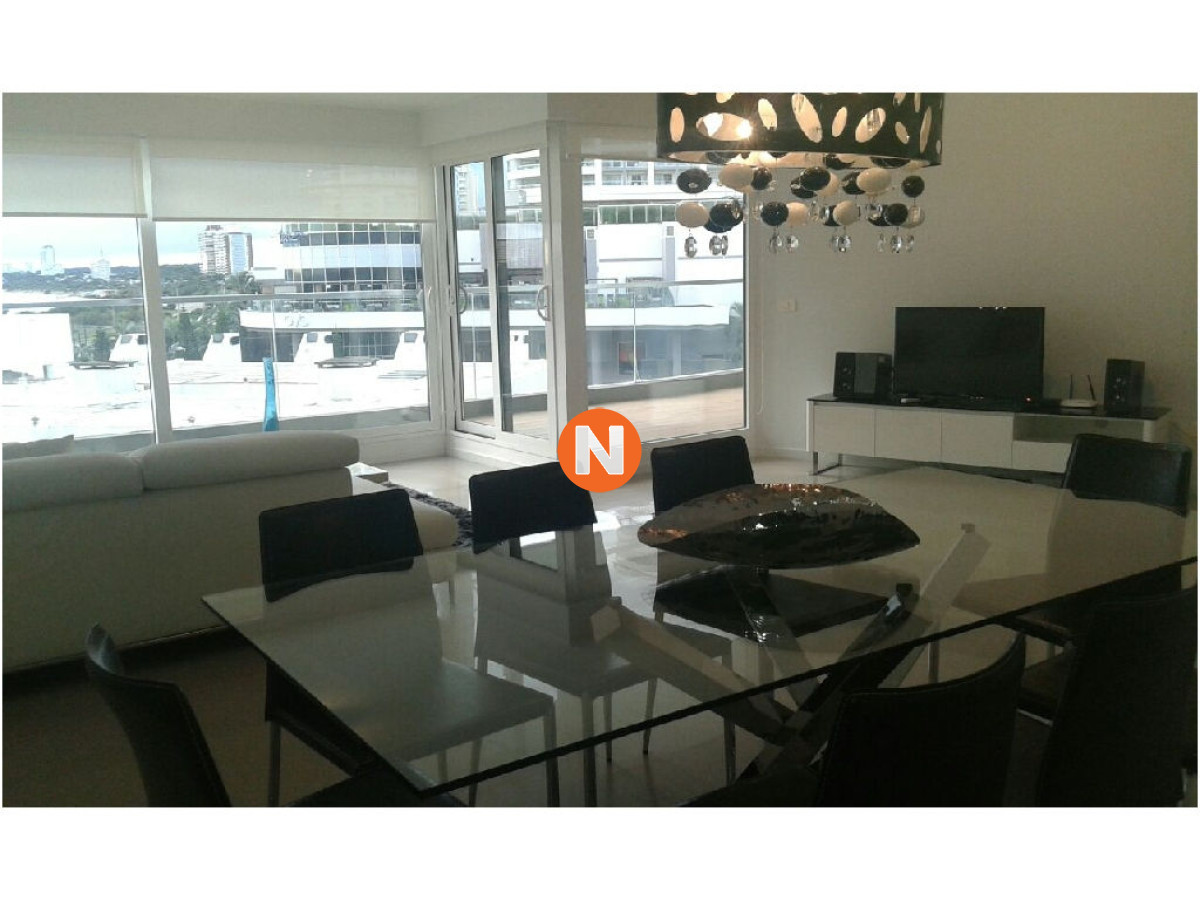 Apartamento Ref.201223 - Apartamento en Venta, Mansa, Punta del Este, 3 Dormitorios.