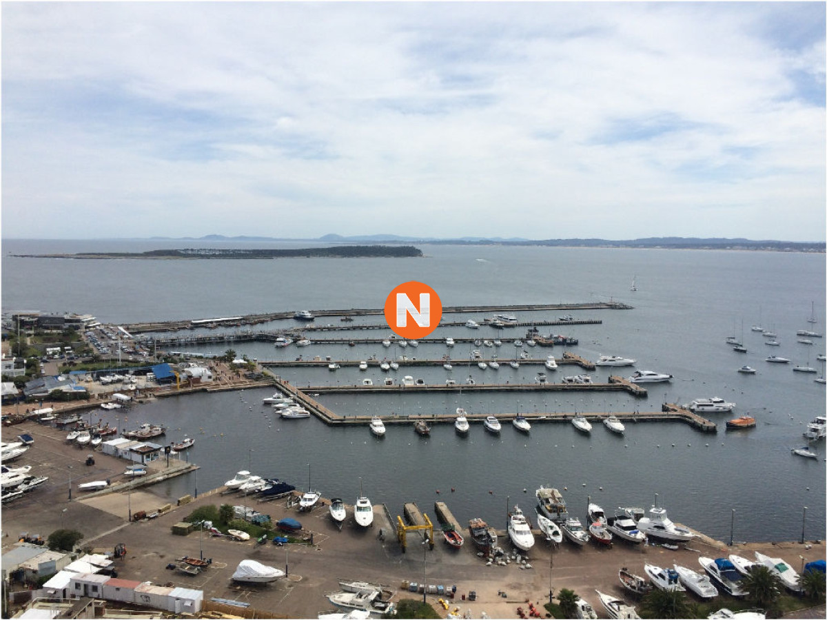 Apartamento Ref.202337 - Apartamento en Alquiler, Peninsula, Punta del Este, 3 Dormitorios.