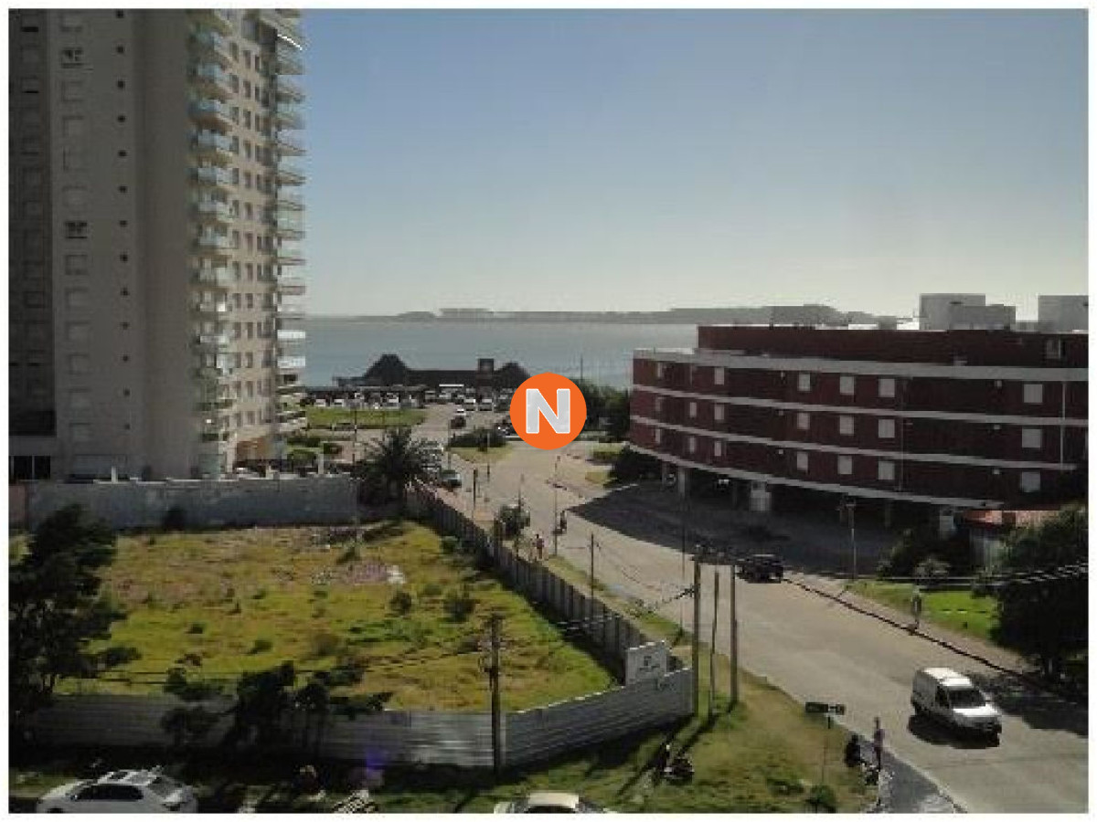 Apartamento Ref.202999 - Apartamento en Venta, Mansa, Punta del Este, 2 Dormitorios.