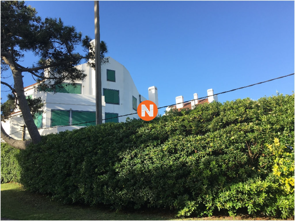 Apartamento Ref.203232 - MANUTARA VENTA DE 3 DORMITORIOS Y DEPENDENCIA 