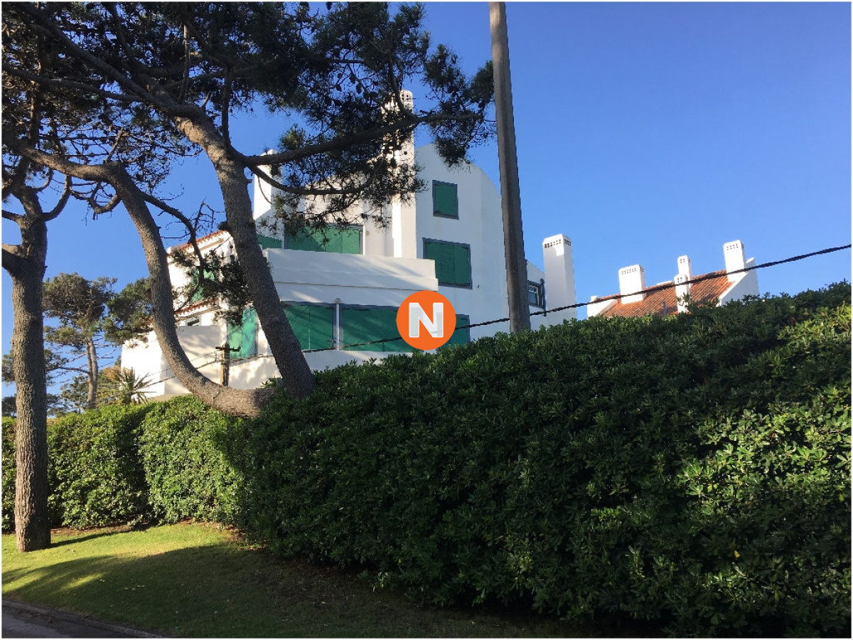 Apartamento Ref.203232 - MANUTARA VENTA DE 3 DORMITORIOS Y DEPENDENCIA 