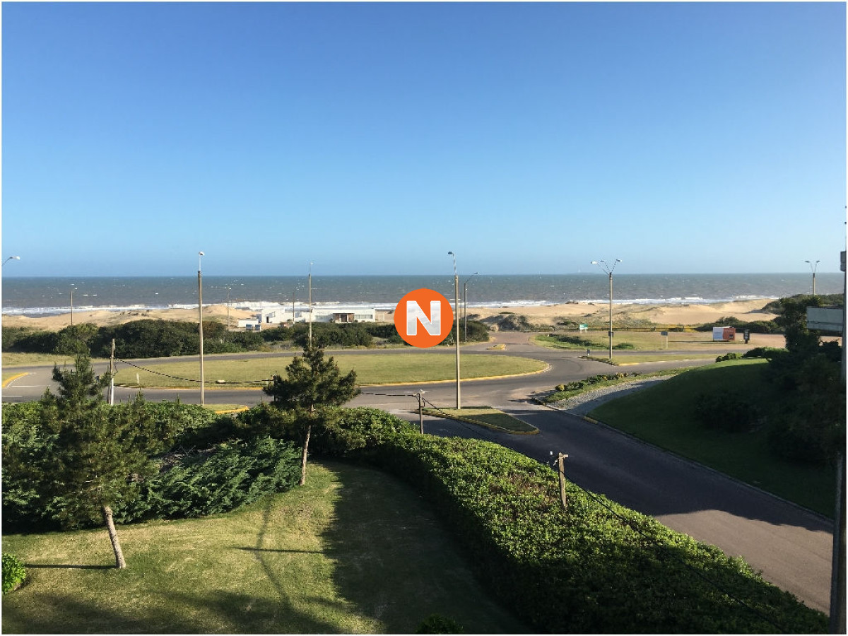 Apartamento Ref.203232 - MANUTARA VENTA DE 3 DORMITORIOS Y DEPENDENCIA 