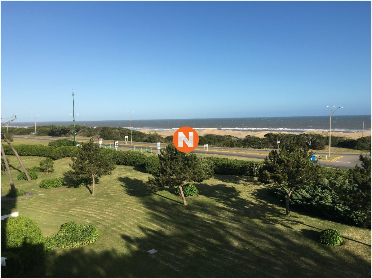 Apartamento Ref.203232 - MANUTARA VENTA DE 3 DORMITORIOS Y DEPENDENCIA 