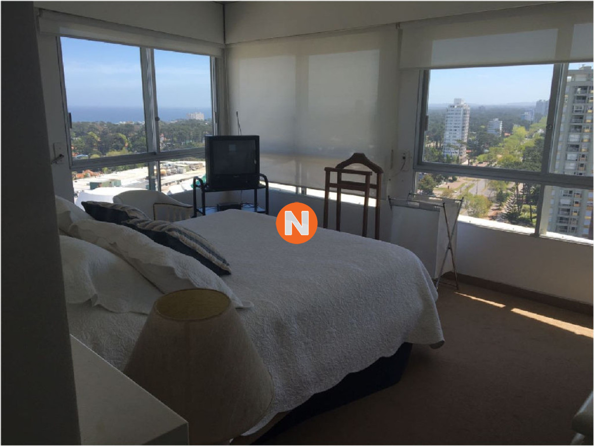 Apartamento Ref.203947 - Apartamento en Alquiler, Roosevelt, Punta del Este, 3 Dormitorios.