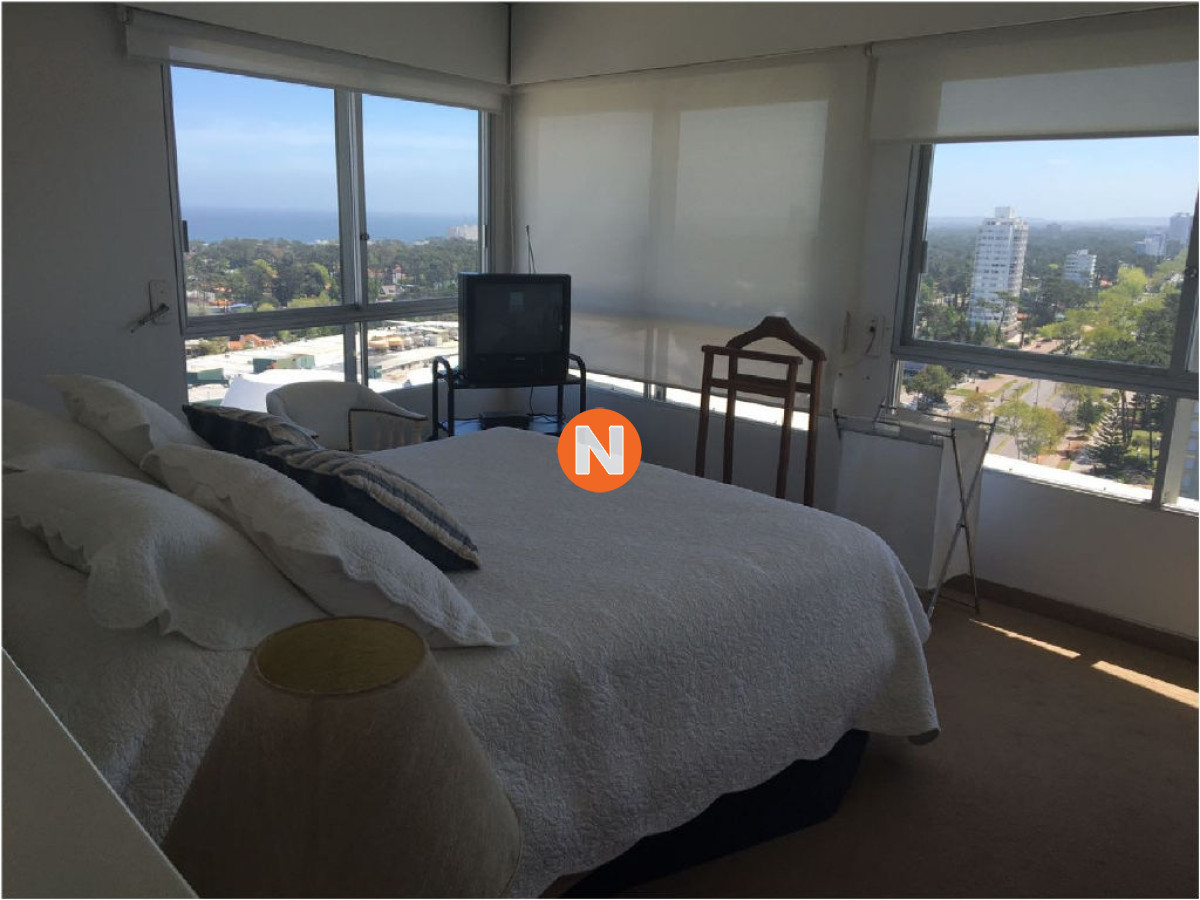 Apartamento Ref.203947 - Apartamento en Alquiler, Roosevelt, Punta del Este, 3 Dormitorios.