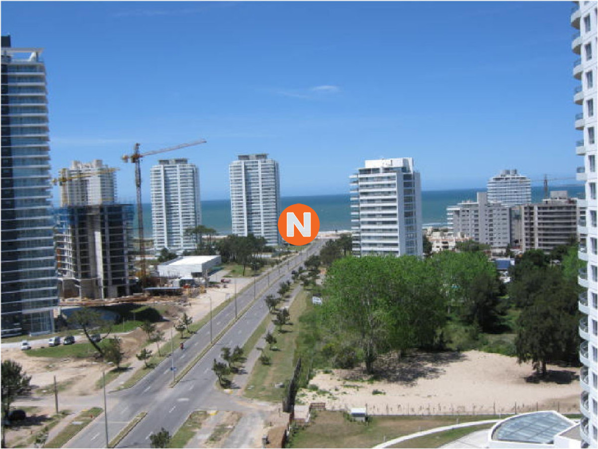 Apartamento Ref.203980 - Apartamento en Venta, Roosevelt, Punta del Este, 3 Dormitorios.