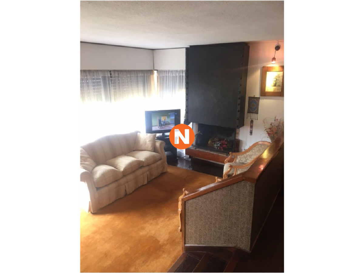 Apartamento Ref.204006 - Apartamento en Venta y Alquiler, Peninsula, Punta del Este, 3 Dormitorios.