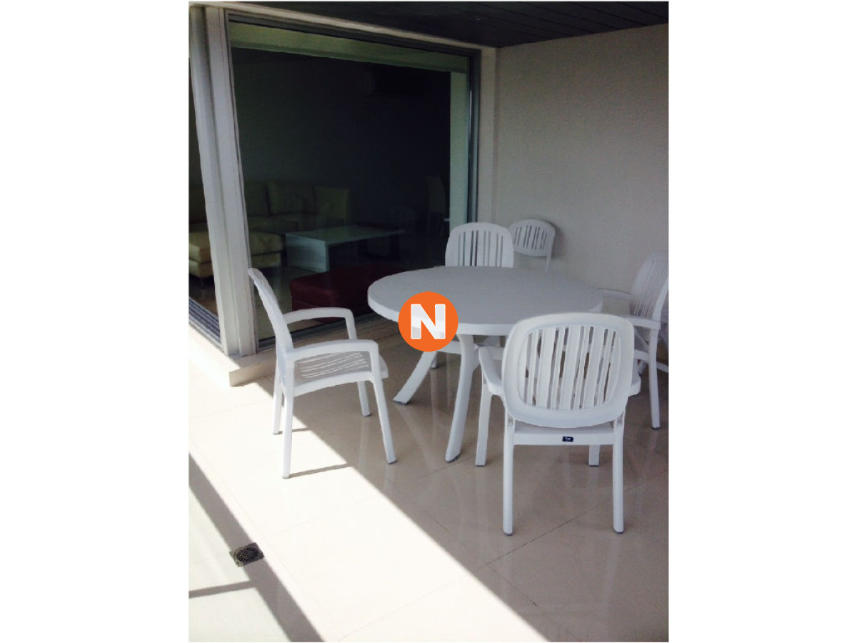 Apartamento Ref.204093 - Apartamento en Venta, Mansa, Punta del Este, 2 Dormitorios.