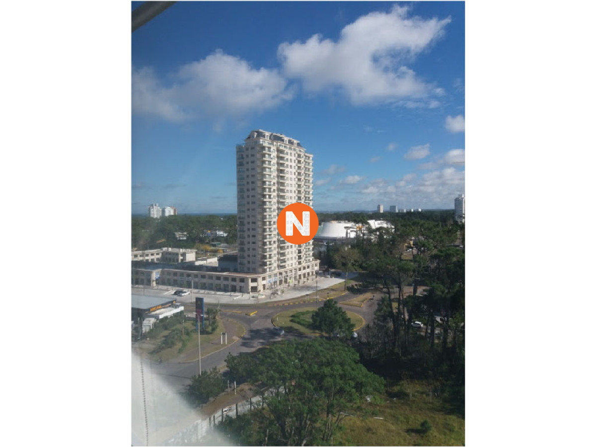 Apartamento Ref.204292 - Oportunidad!!! Apartamento de categoría  en Venta, Roosevelt, Punta del Este, 2 Dormitorios.