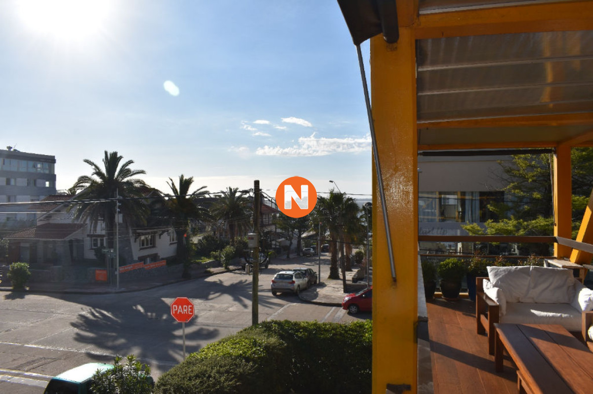 Apartamento Ref.204640 - Apartamento en Alquiler, Peninsula, Punta del Este, 2 Dormitorios.