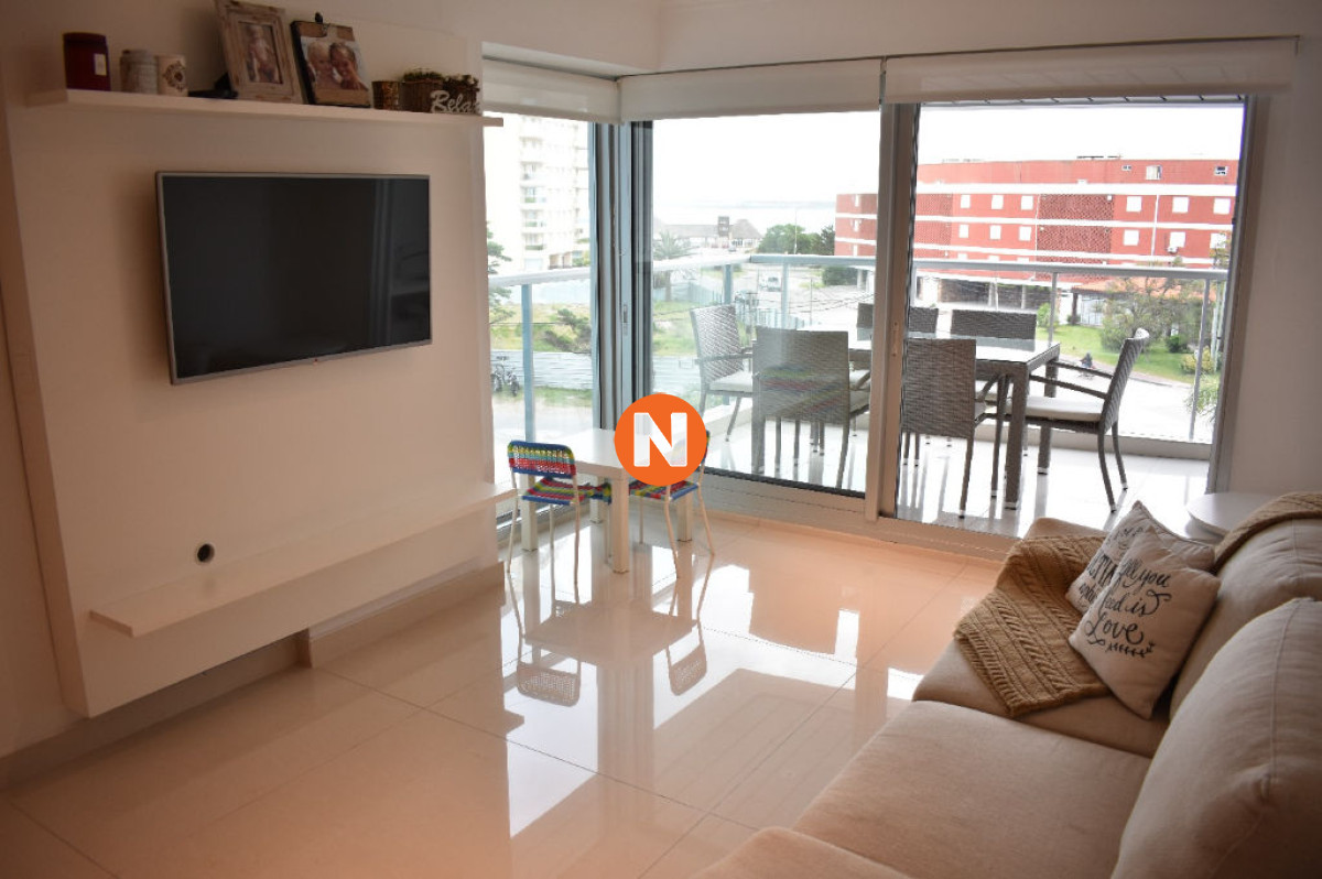Apartamento Ref.204687 - Apartamento en Venta y Alquiler, Mansa, Punta del Este, 2 Dormitorios.