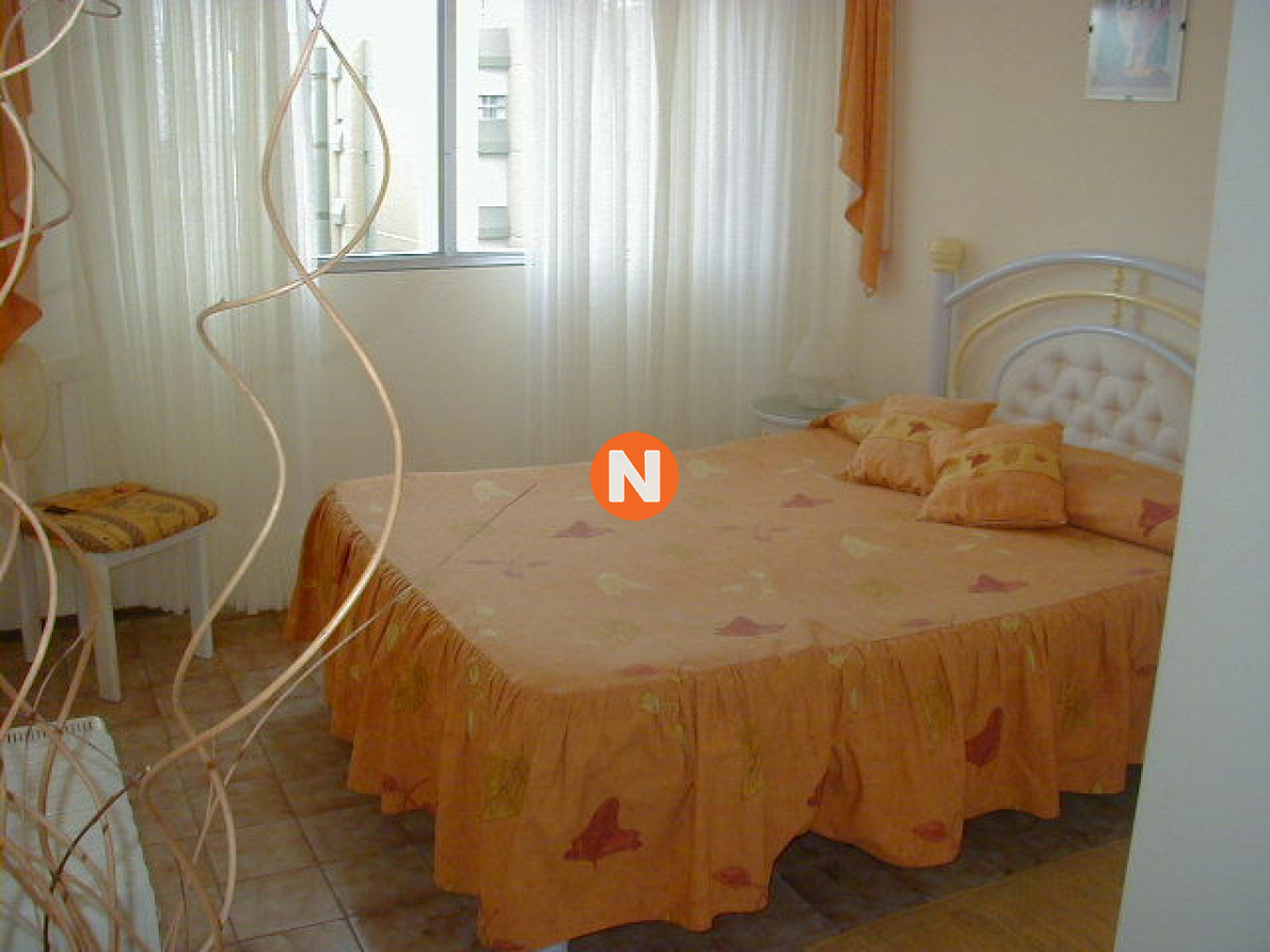 Apartamento Ref.2146 - Apartamento en Venta, Peninsula, Punta del Este, 2 Dormitorios.