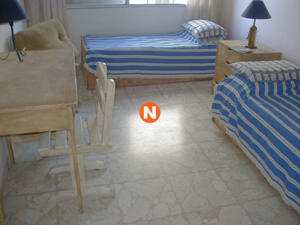Apartamento Ref.2191 - Apartamento en Venta y Alquiler, Mansa, Punta del Este, 2 Dormitorios.