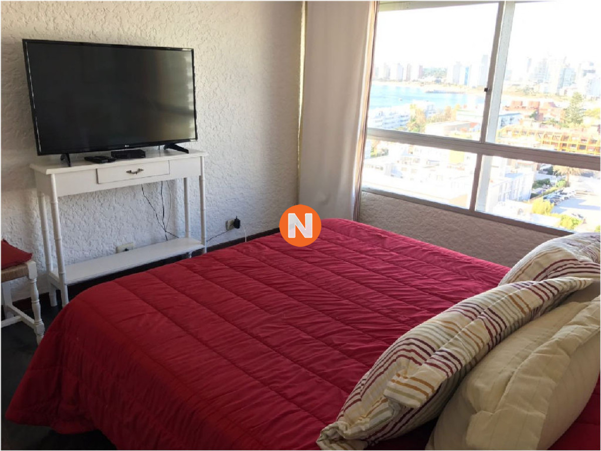 Apartamento Ref.4696 - Apartamento en Venta y Alquiler, Peninsula, Punta del Este, 3 Dormitorios.