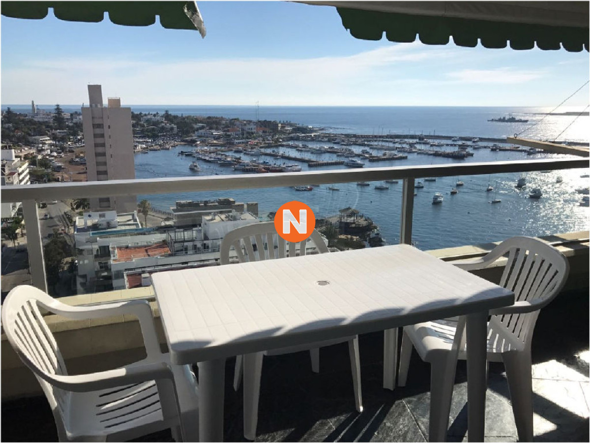 Apartamento Ref.4696 - Apartamento en Venta y Alquiler, Peninsula, Punta del Este, 3 Dormitorios.
