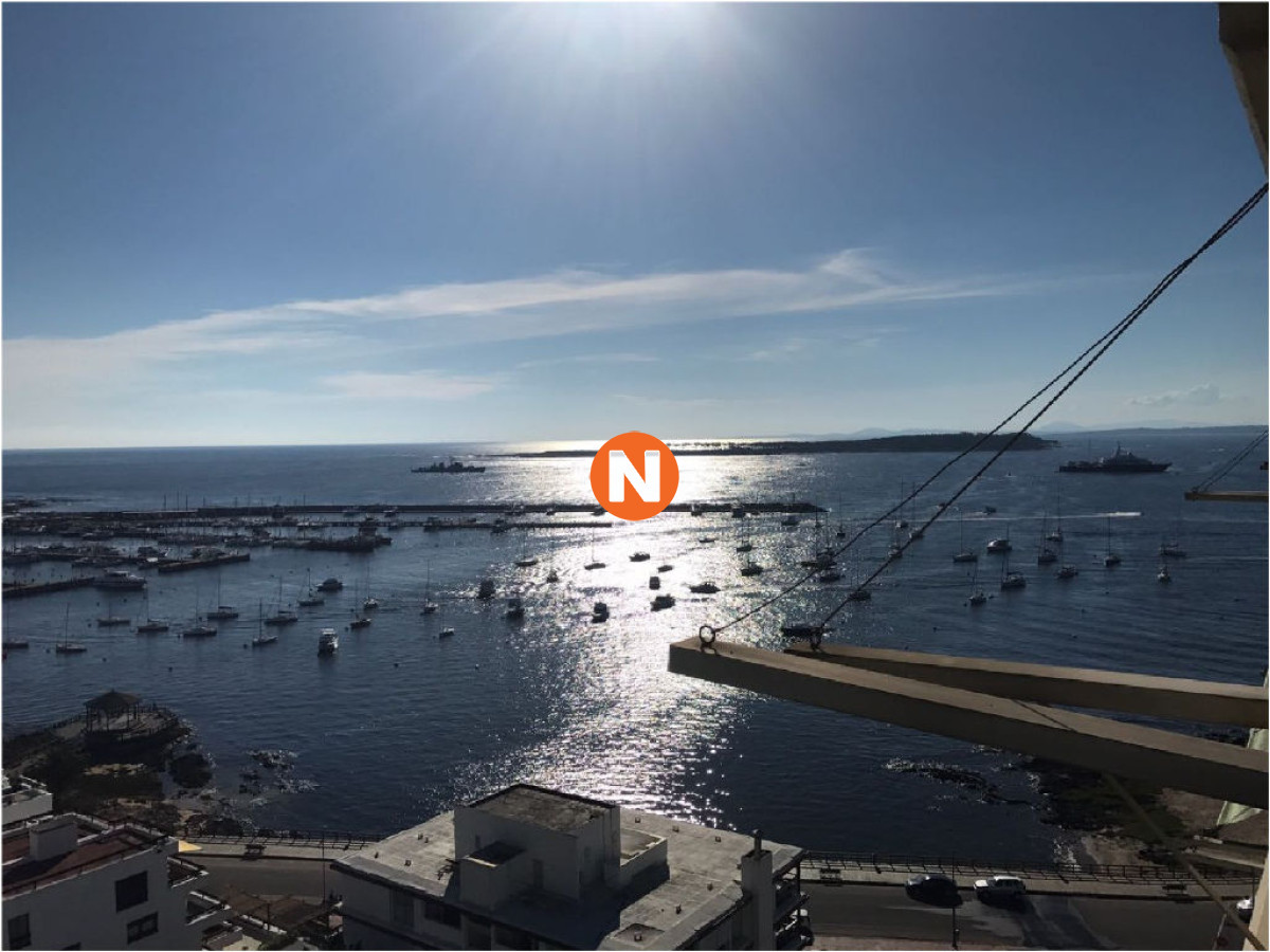 Apartamento Ref.4696 - Apartamento en Venta y Alquiler, Peninsula, Punta del Este, 3 Dormitorios.