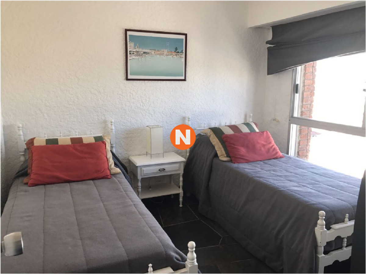 Apartamento Ref.4696 - Apartamento en Venta y Alquiler, Peninsula, Punta del Este, 3 Dormitorios.