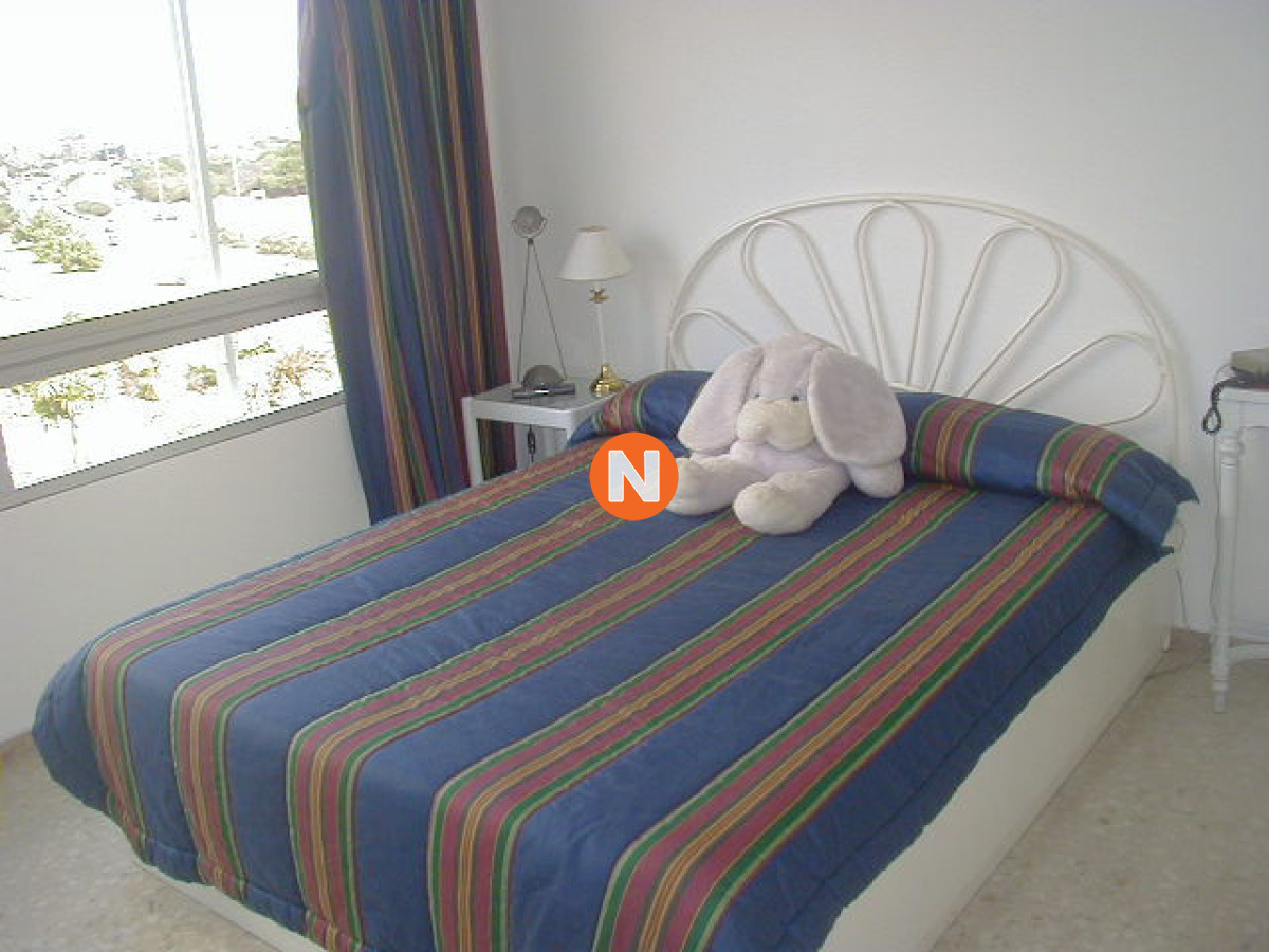 Apartamento Ref.524 - VENTA DE APARTAMENTO DE 3 DORMITORIOS FRENTE AL MAR EN MANSA PUNTA DEL ESTE