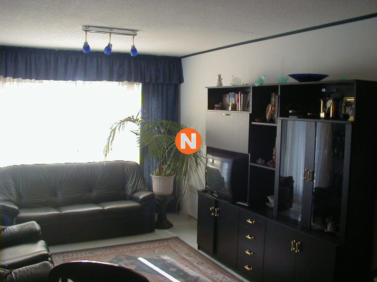 Apartamento Ref.560 - Apartamento en Venta, Mansa, Punta del Este, 2 Dormitorios.