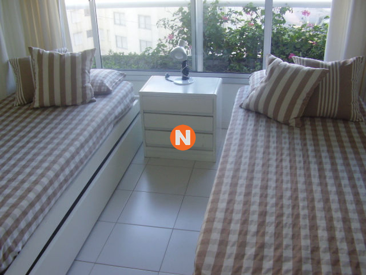 Apartamento Ref.5687 - Apartamento en Venta y Alquiler, Brava, Punta del Este, 2 Dormitorios.