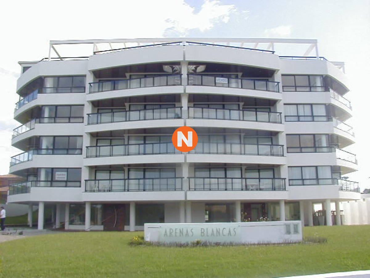 Apartamento Ref.5878 - Apartamento en Venta, Brava, Punta del Este, 3 Dormitorios.