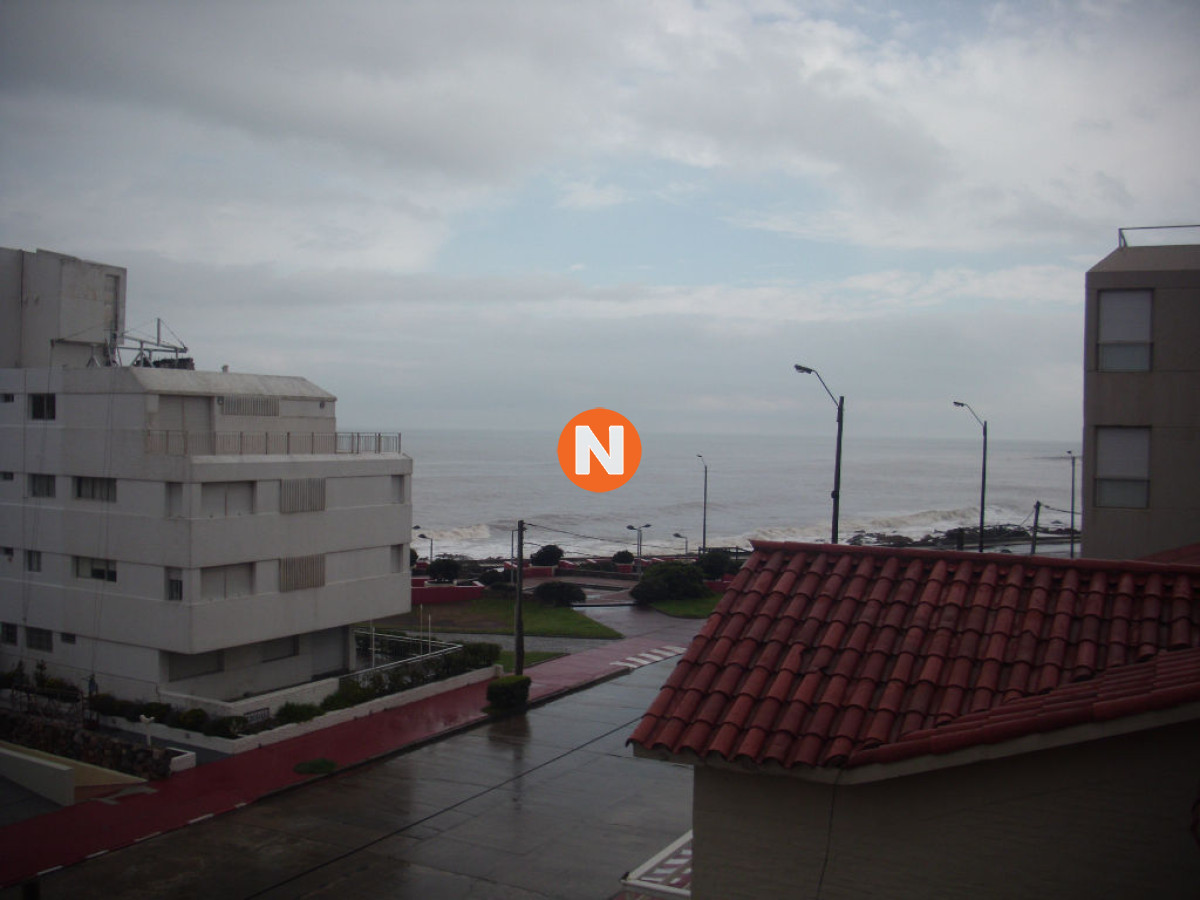 Apartamento Ref.6834 - Apartamento en Venta y Alquiler, Peninsula, Punta del Este, 2 Dormitorios.