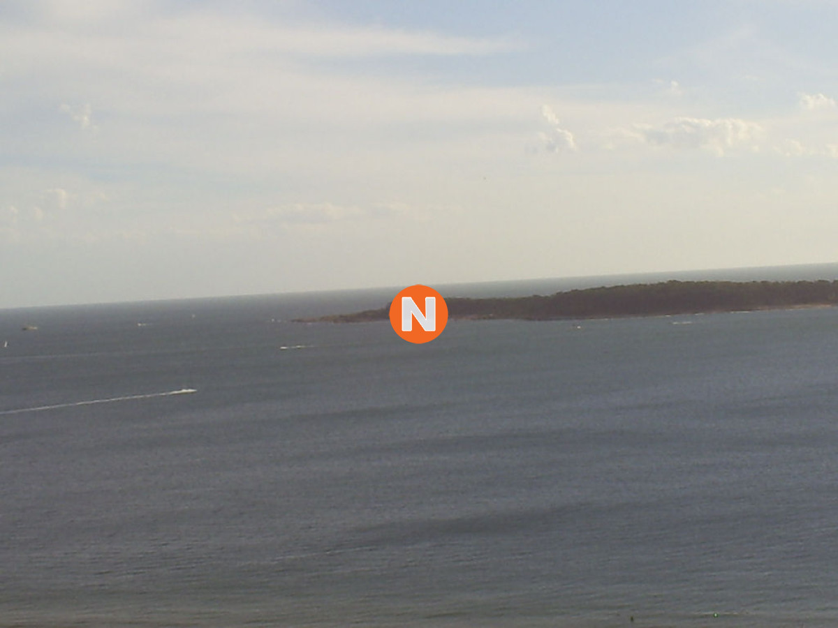 Apartamento Ref.7402 - Apartamento en Venta y Alquiler, Mansa, Punta del Este, 3 Dormitorios.