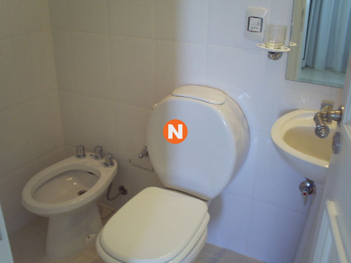 Apartamento Ref.7402 - Apartamento en Venta y Alquiler, Mansa, Punta del Este, 3 Dormitorios.