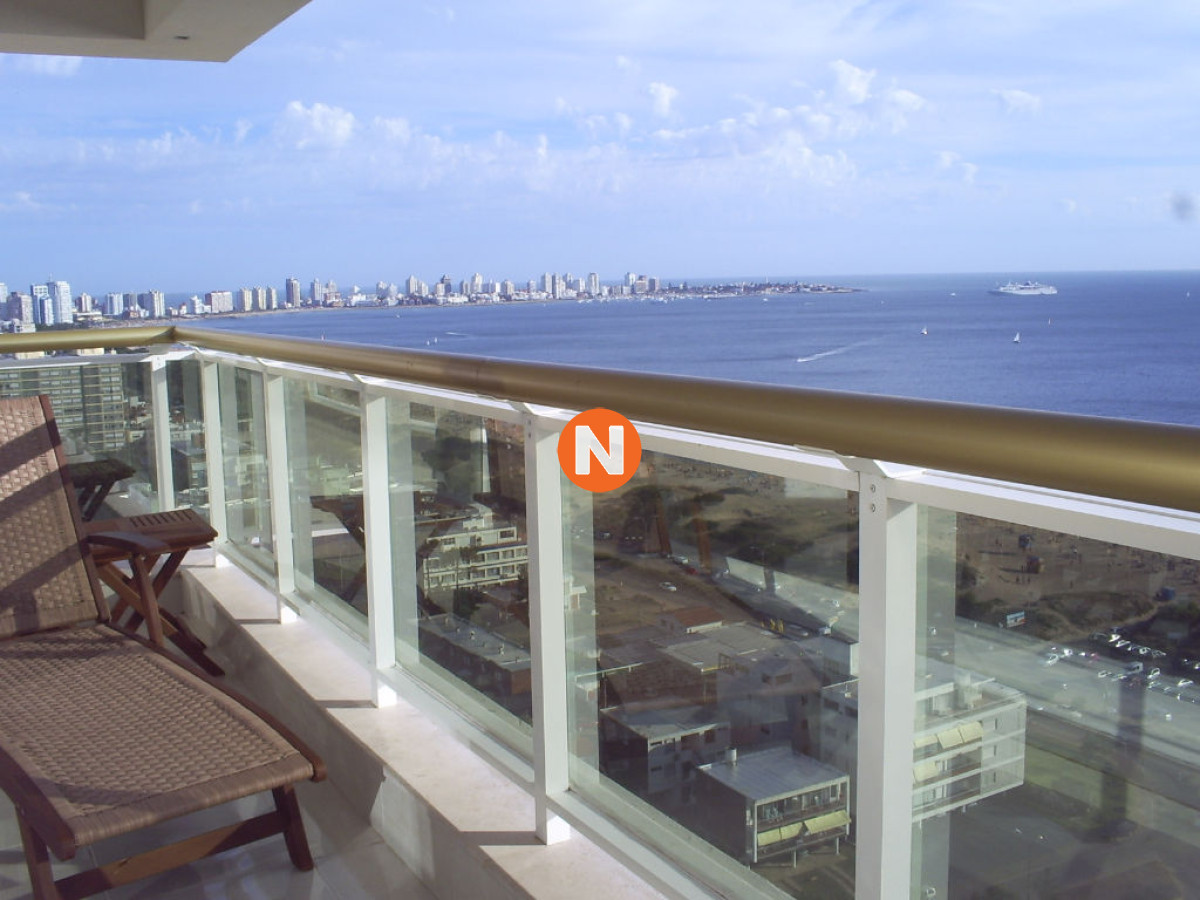 Apartamento Ref.7402 - Apartamento en Venta y Alquiler, Mansa, Punta del Este, 3 Dormitorios.