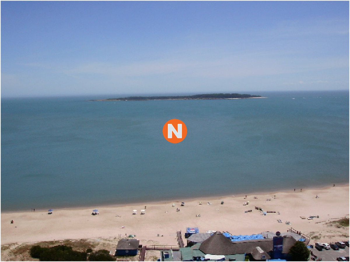 Apartamento Ref.7712 - Apartamento en Venta y Alquiler, Mansa, Punta del Este, 4 Dormitorios.