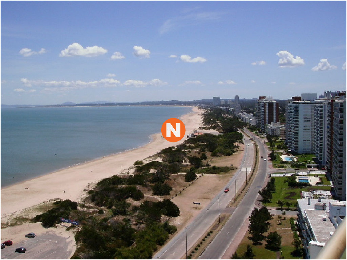 Apartamento Ref.7712 - Apartamento en Venta y Alquiler, Mansa, Punta del Este, 4 Dormitorios.