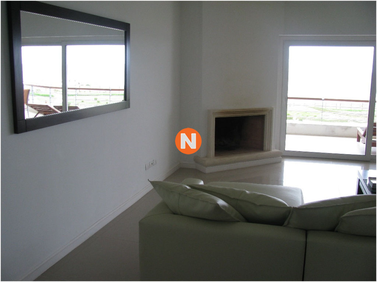 Apartamento Ref.8191 - Apartamento en Venta y Alquiler, Mansa, Punta del Este, 2 Dormitorios.