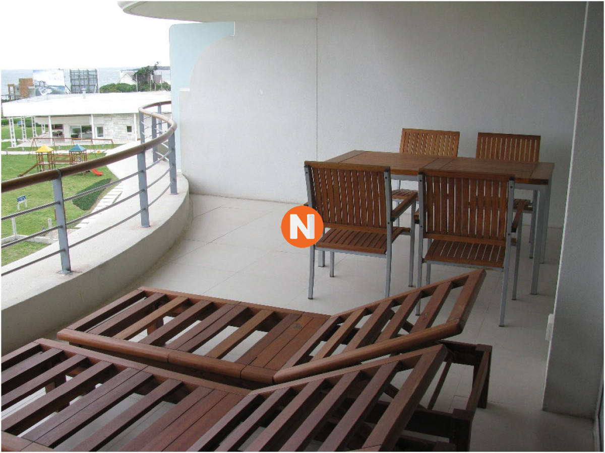 Apartamento Ref.8191 - Apartamento en Venta y Alquiler, Mansa, Punta del Este, 2 Dormitorios.