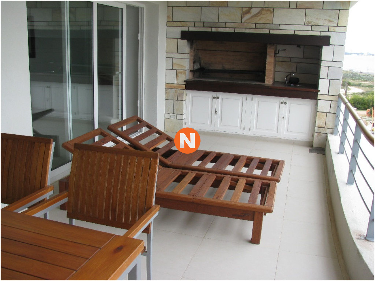 Apartamento Ref.8191 - Apartamento en Venta y Alquiler, Mansa, Punta del Este, 2 Dormitorios.