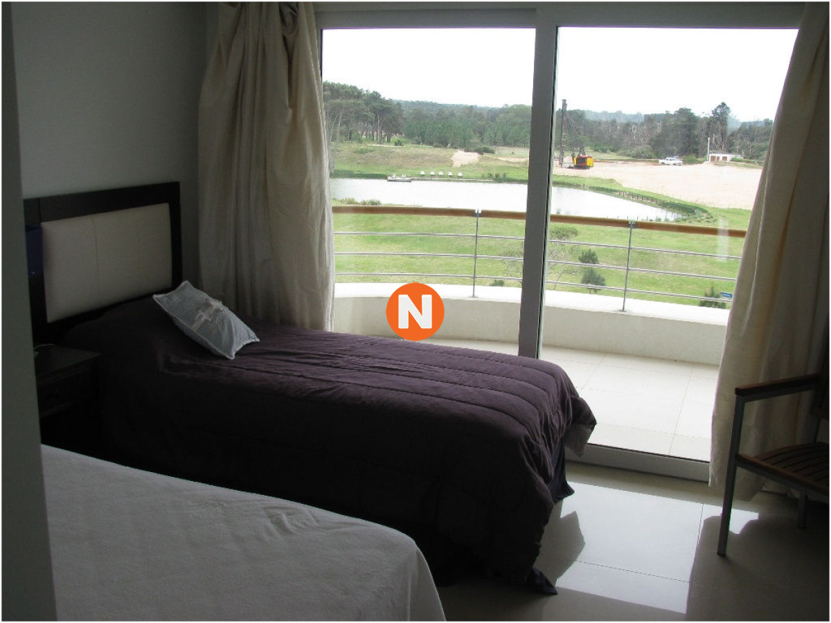 Apartamento Ref.8191 - Apartamento en Venta y Alquiler, Mansa, Punta del Este, 2 Dormitorios.