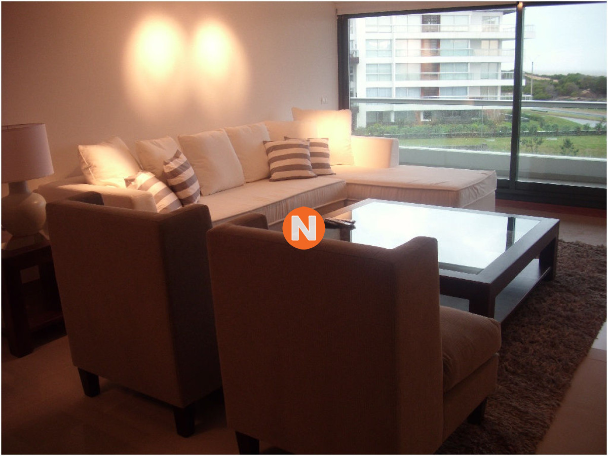 Apartamento Ref.8763 - VENTA DE APARTAMENTO DE 3 SUITES FRENTE AL MAR EN EDIFICIO MARIGOT BRAVA PUNTA DEL ESTE 