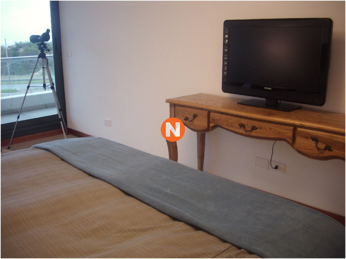 Apartamento Ref.8763 - VENTA DE APARTAMENTO DE 3 SUITES FRENTE AL MAR EN EDIFICIO MARIGOT BRAVA PUNTA DEL ESTE 