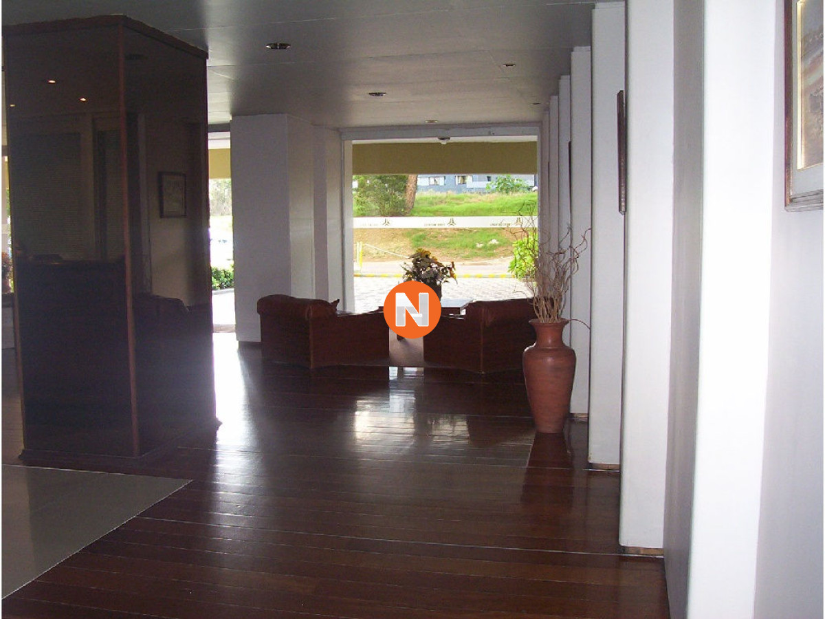 Apartamento Ref.8943 - Apartamento en Venta, Roosevelt, Punta del Este, 1 Dormitorios.