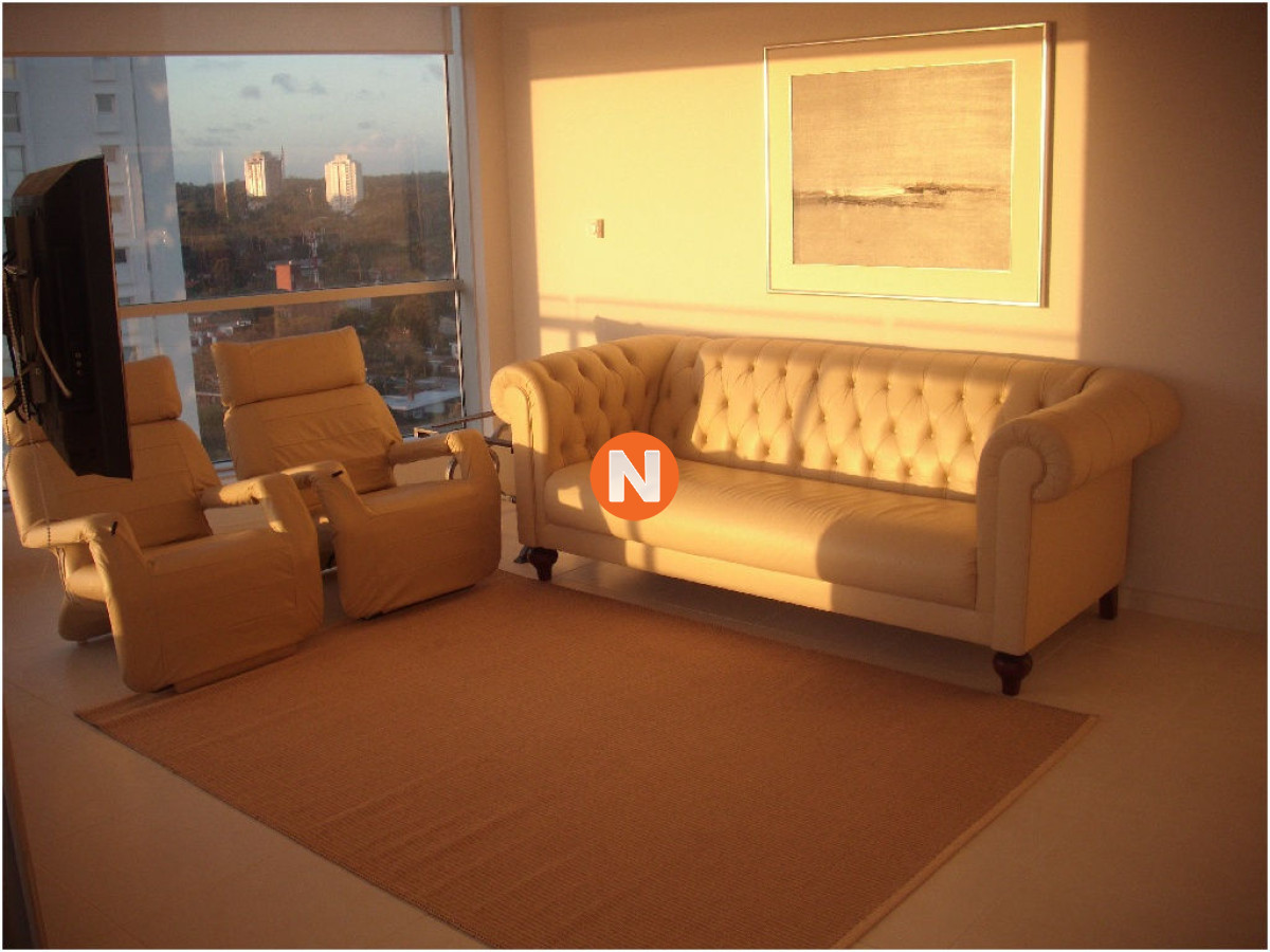 Apartamento Ref.9241 - Apartamento en Venta y Alquiler, Mansa, Punta del Este, 3 Dormitorios.