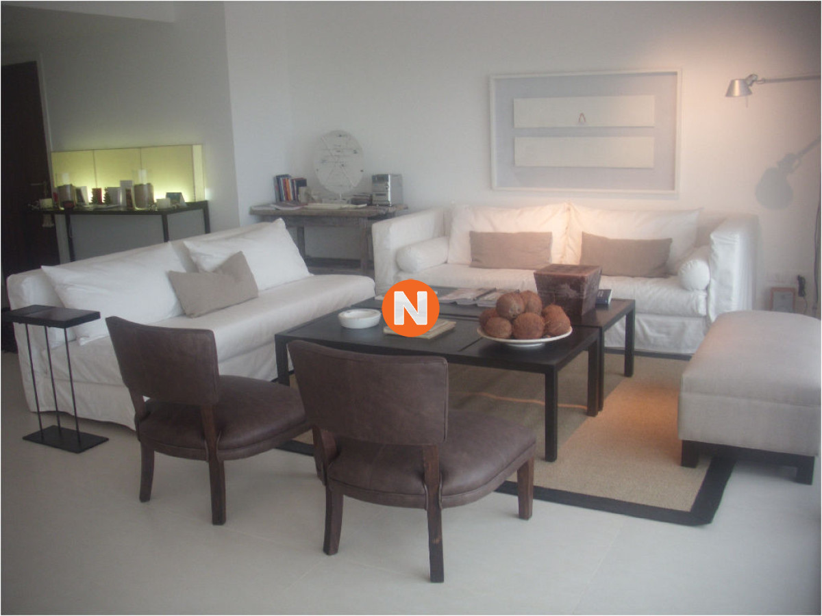 Apartamento Ref.9462 - Apartamento en Venta y Alquiler, Brava, Punta del Este, 3 Dormitorios.