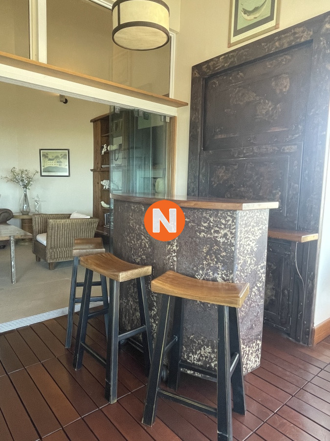 Apartamento Ref.222958 - PentHouse primera línea frente al mar - Playa Brava 3 dormitorios más dependencia 