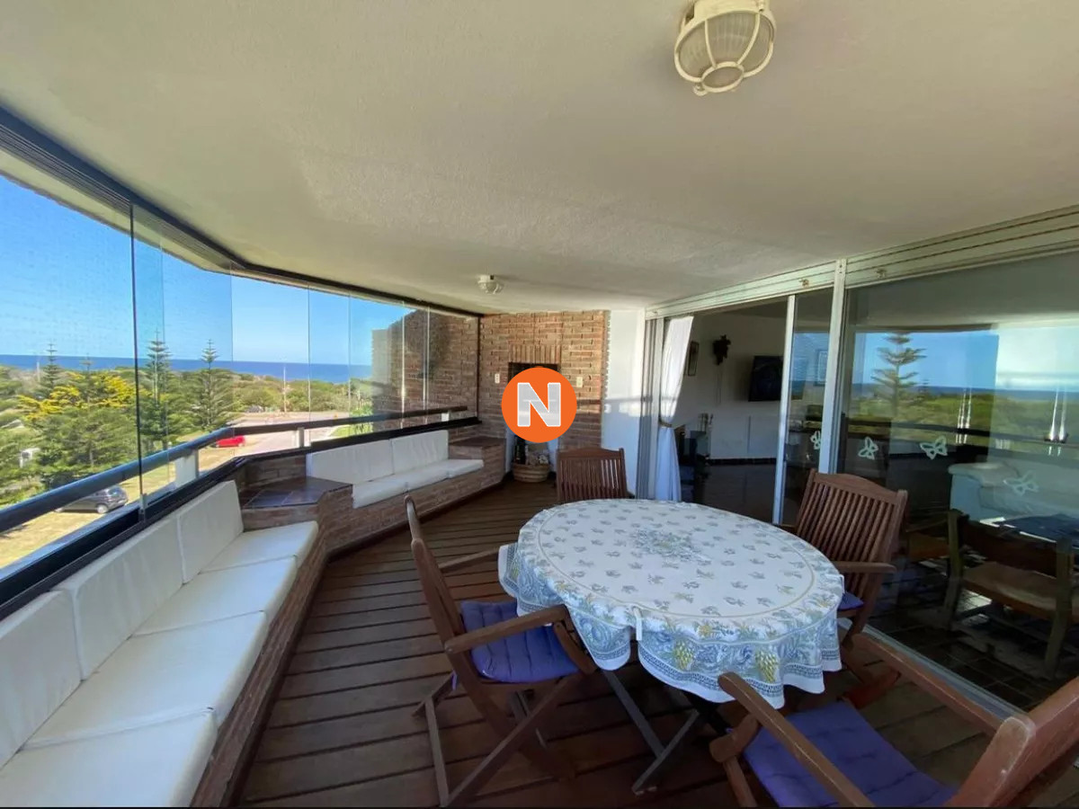 Apartamento Ref.223282 - Apartamento en Venta, 4 dormitorios, Punta del este