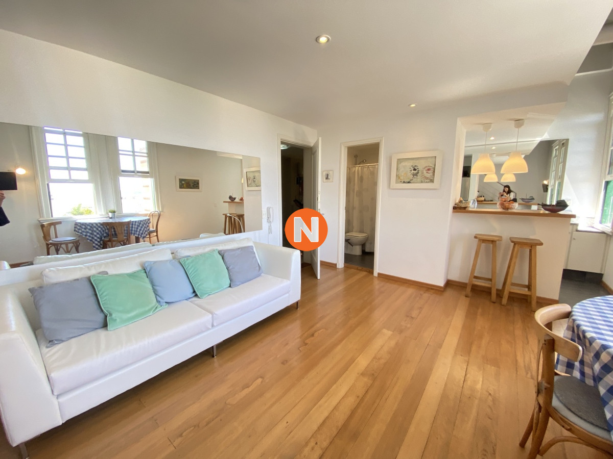 Apartamento Ref.222111 - Venta duplex 1 dormitorio Punta del Este