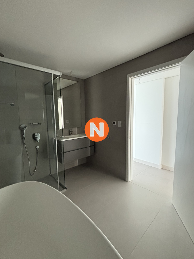 Apartamento Ref.224140 - Una planta espectacular planta frente a la playa Brava