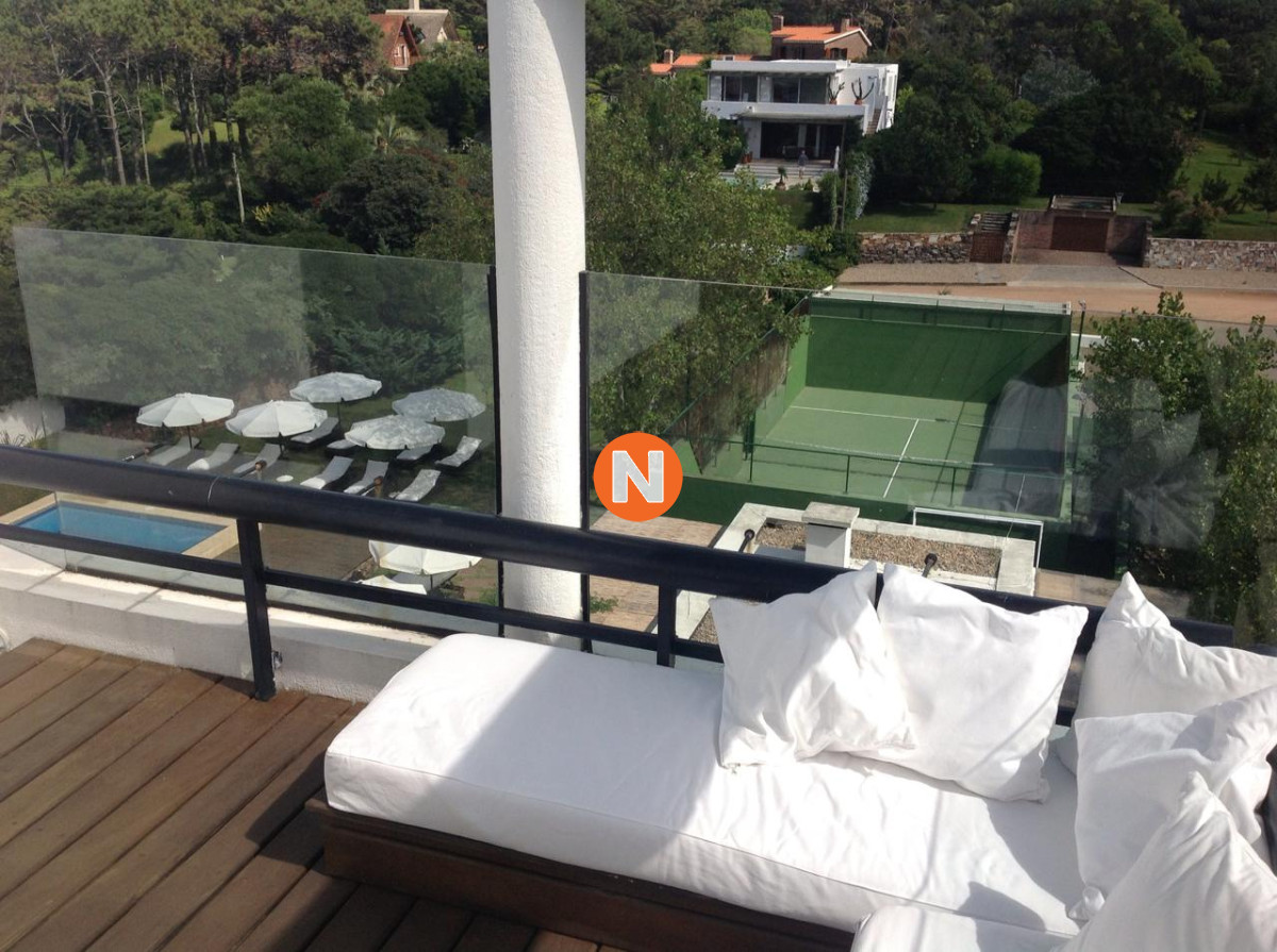 Apartamento Ref.5878 - Apartamento en Venta, Brava, Punta del Este, 3 Dormitorios.