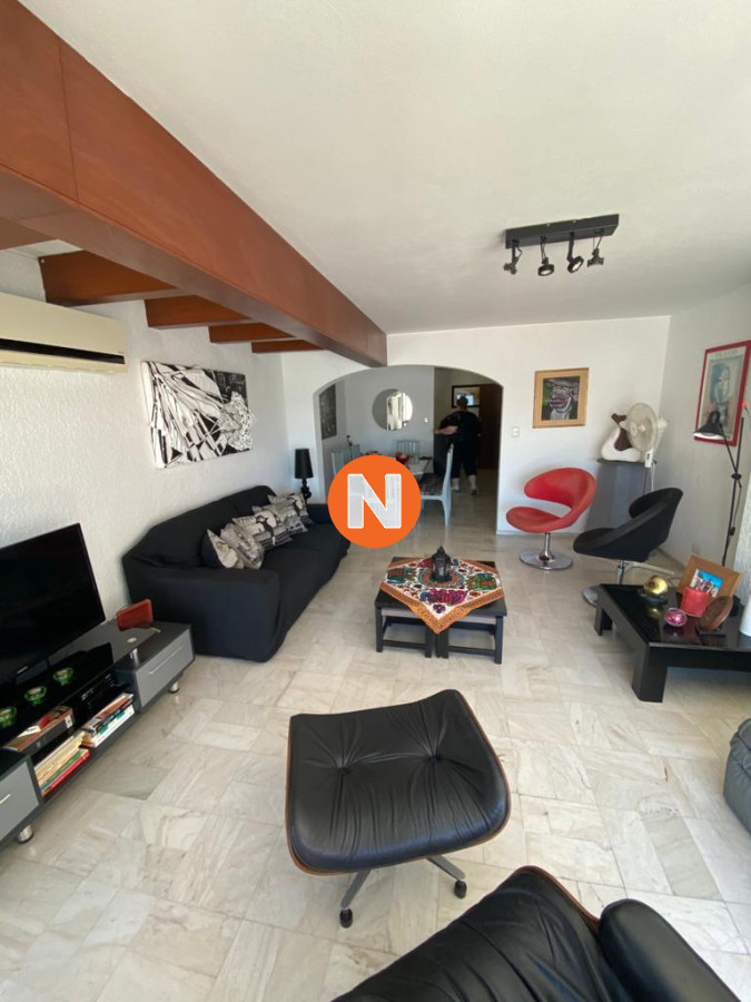 Apartamento Ref.216793 - Apartamento en venta en Punta del Este 3 dormitorios!